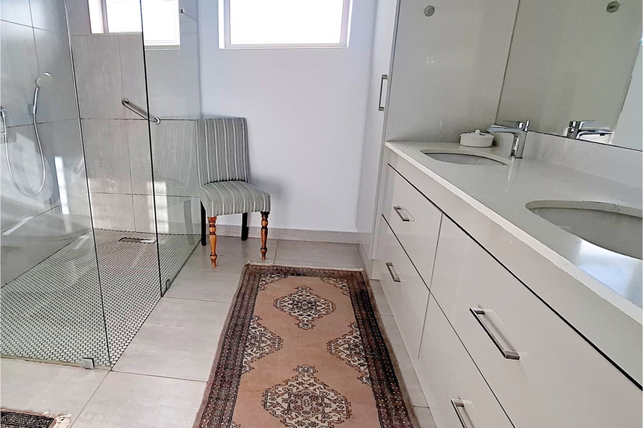 2 Bedroom Property for Sale in Whale Rock Western Cape